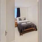 Ao Home Lettings - Ferry Quays - Brentford