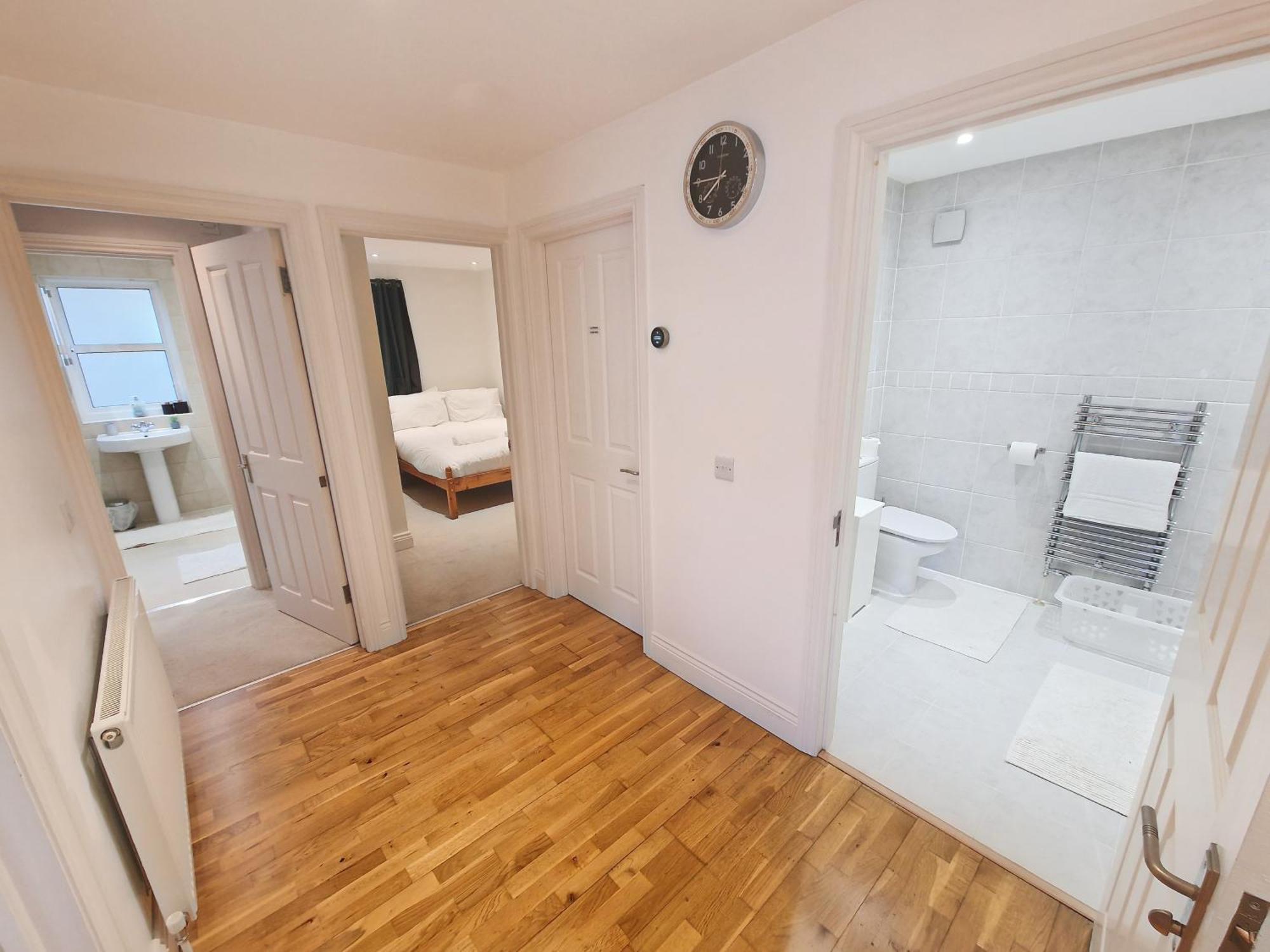 Ao Lettings - Ferry Quays - Brentford *